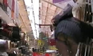 护送西山购物裸体后自己